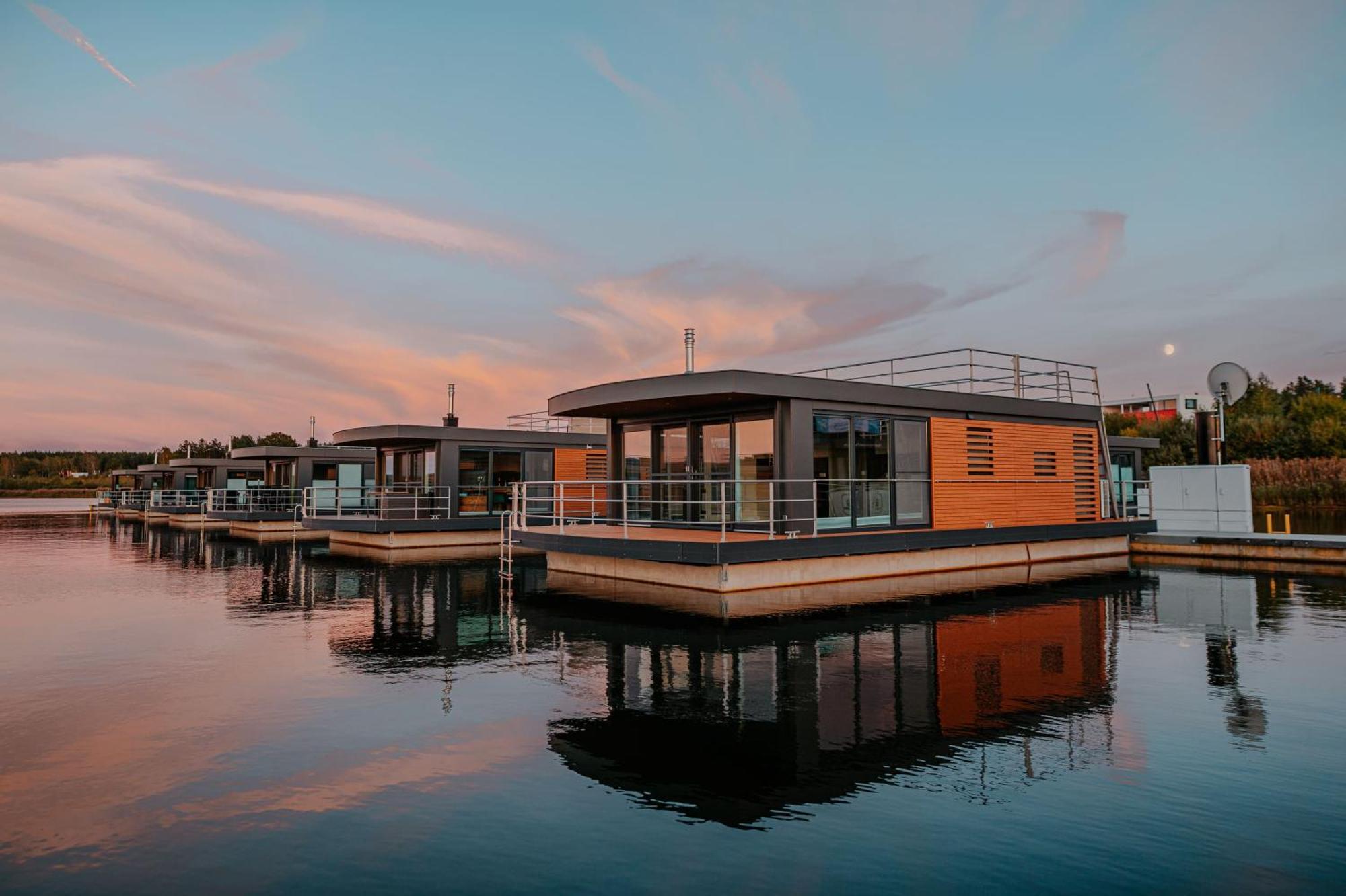 Floatinghouses Baerwalder See Klitten Экстерьер фото